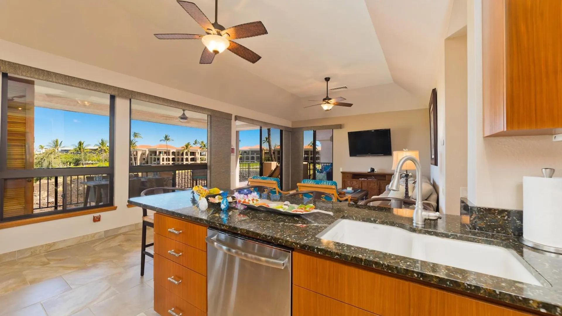 Luxurious Penthouse Oasis ~ Golf & Ocean Views Apartment Waikoloa