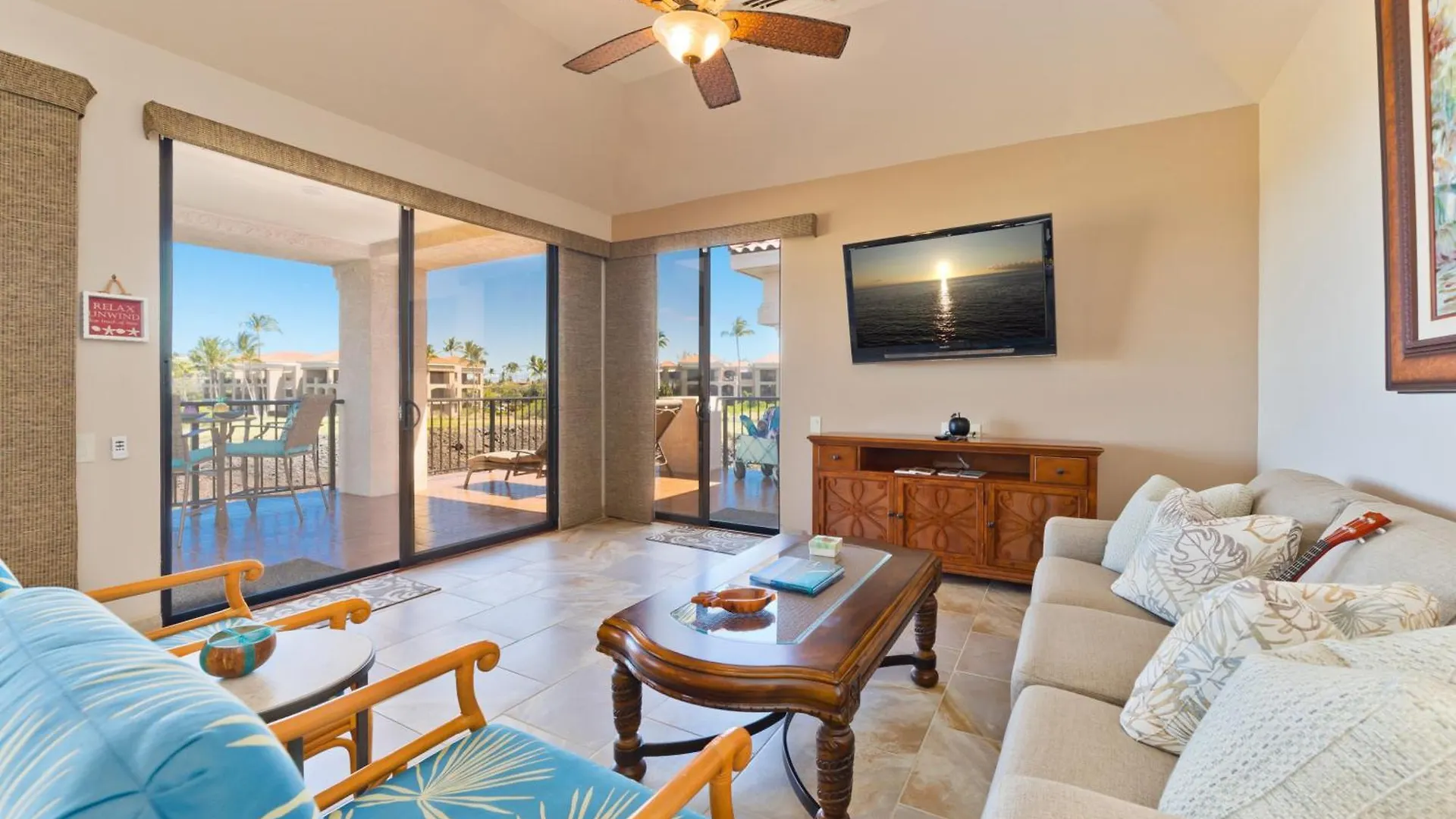 Luxurious Penthouse Oasis ~ Golf & Ocean Views Apartment Waikoloa