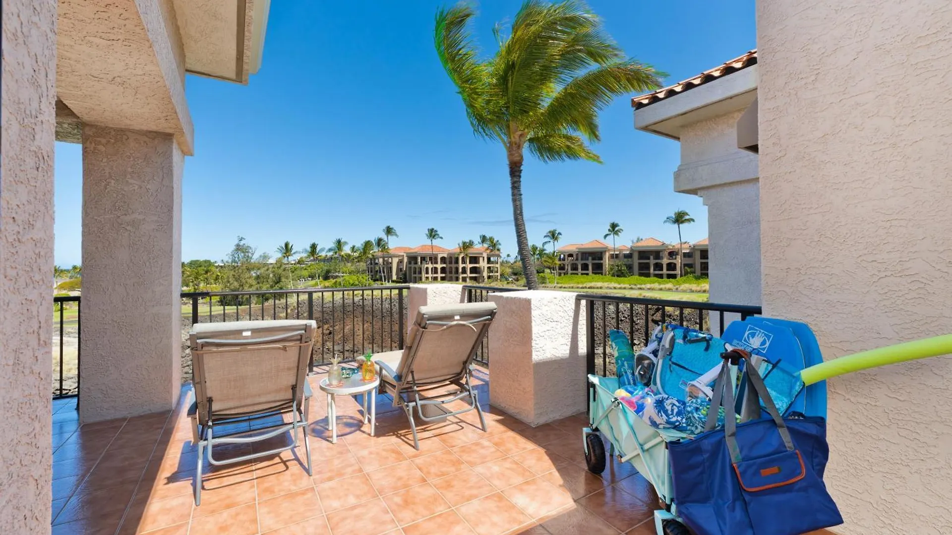 Luxurious Penthouse Oasis ~ Golf & Ocean Views Apartment Waikoloa